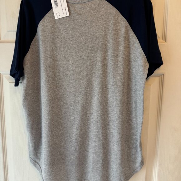 G-III 4Her by Carl Banks Women's New York Yankees MLB  Slugger Tee 23 Gray NEW w - Picture 2 of 6